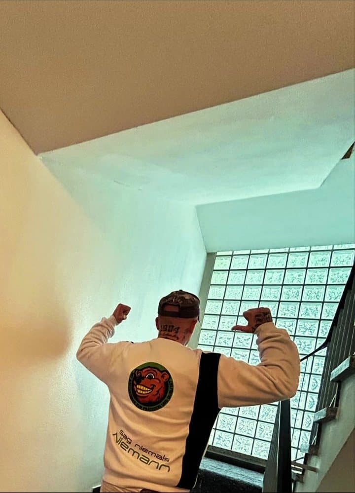 Vorschaubild Video: Treppenhaus fertig – Jubel inklusive